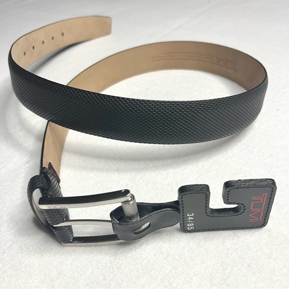 TUMI $295 men’s leather dress belt with roller buckle - Picture 1 of 11